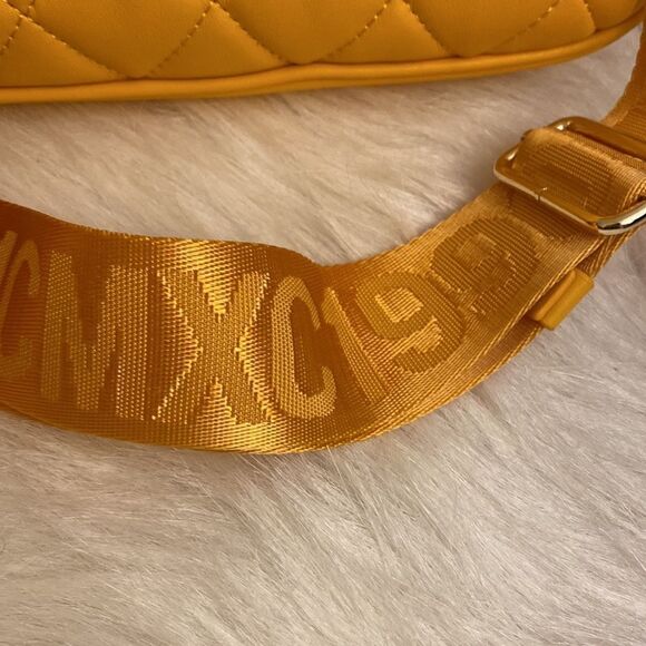 NWT Steve Madden (Bvital) Quilted Crossbody Bag w Air Pod Pouch - Yellow - Picture 12 of 16